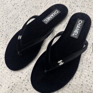 CHANEL Flip-flop sandals